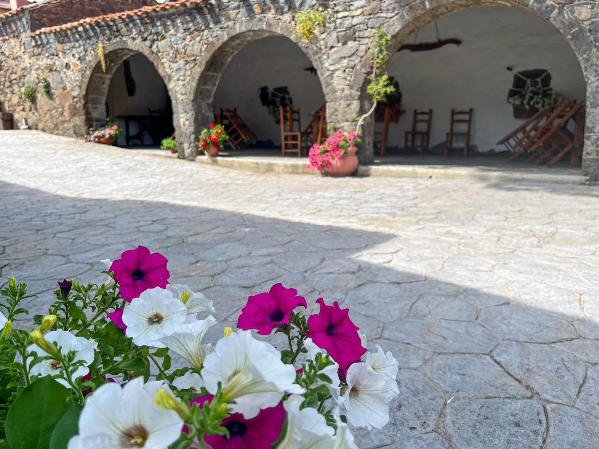 Sa Mola Guest House Bonarcado Екстериор снимка