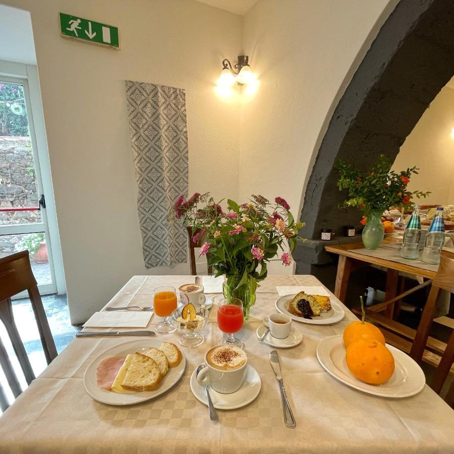 Sa Mola Guest House Bonarcado Екстериор снимка